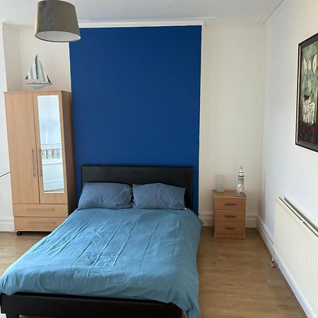 Pure Edge Beach Guest House With Sea View แฮร์นเบย์ ภายนอก รูปภาพ