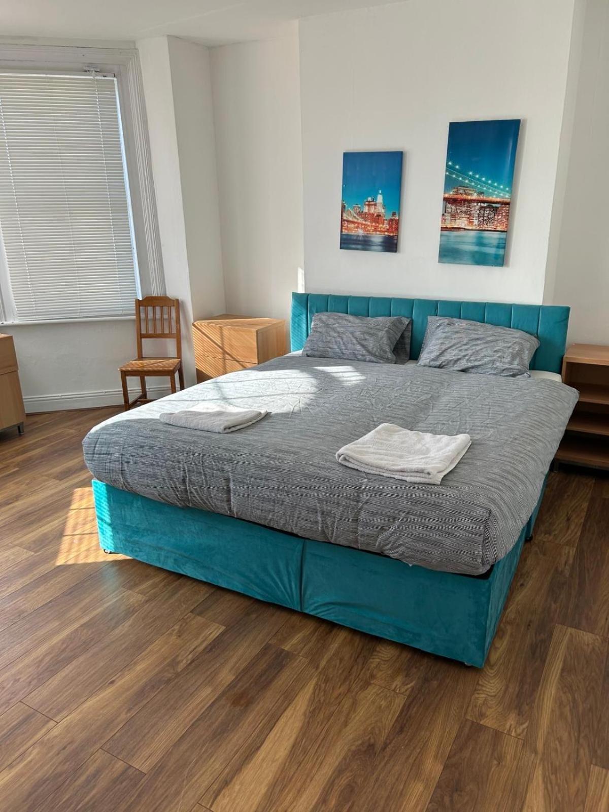 Pure Edge Beach Guest House With Sea View แฮร์นเบย์ ภายนอก รูปภาพ